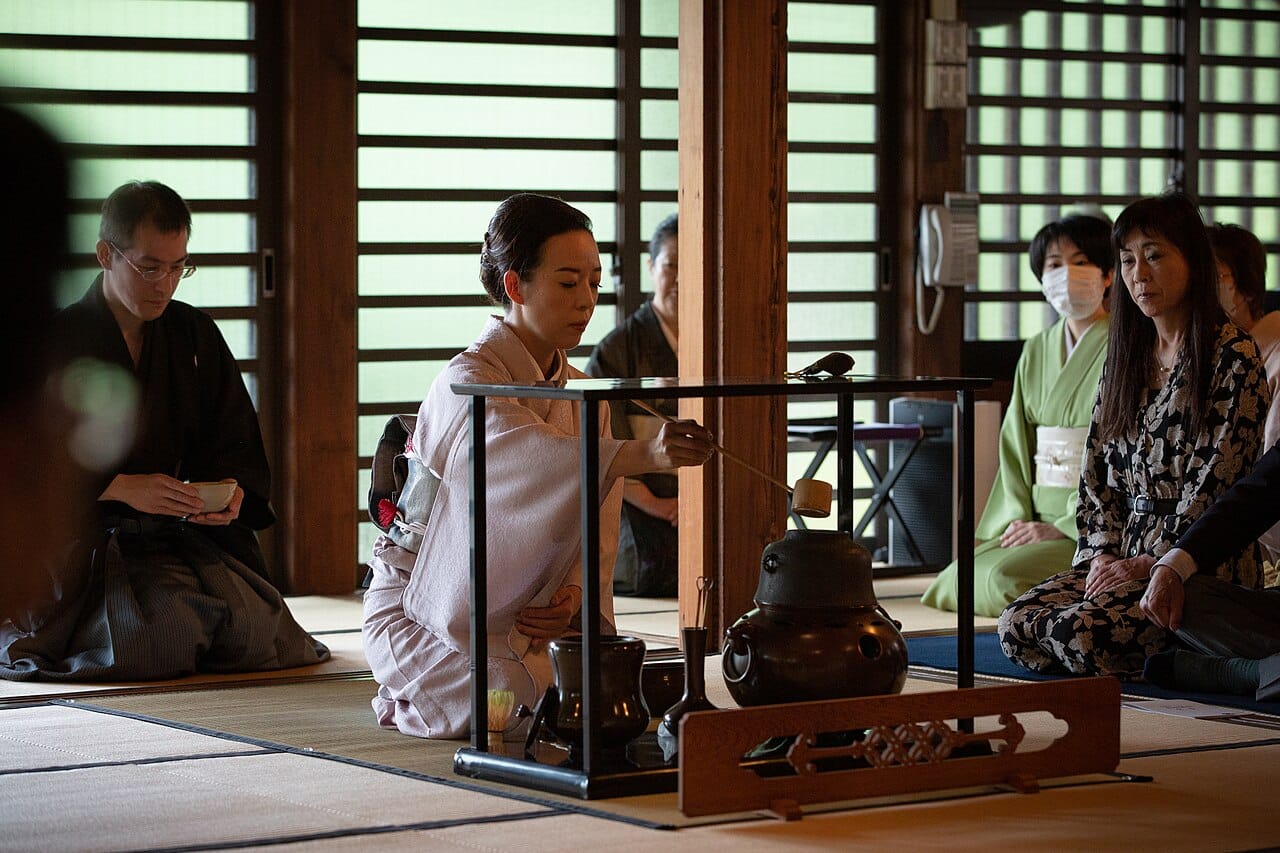 The Quiet Power of Asian Tea Houses: Hong Kong, Tokyo, Seoul and the Rooms Where Cities Slow Down